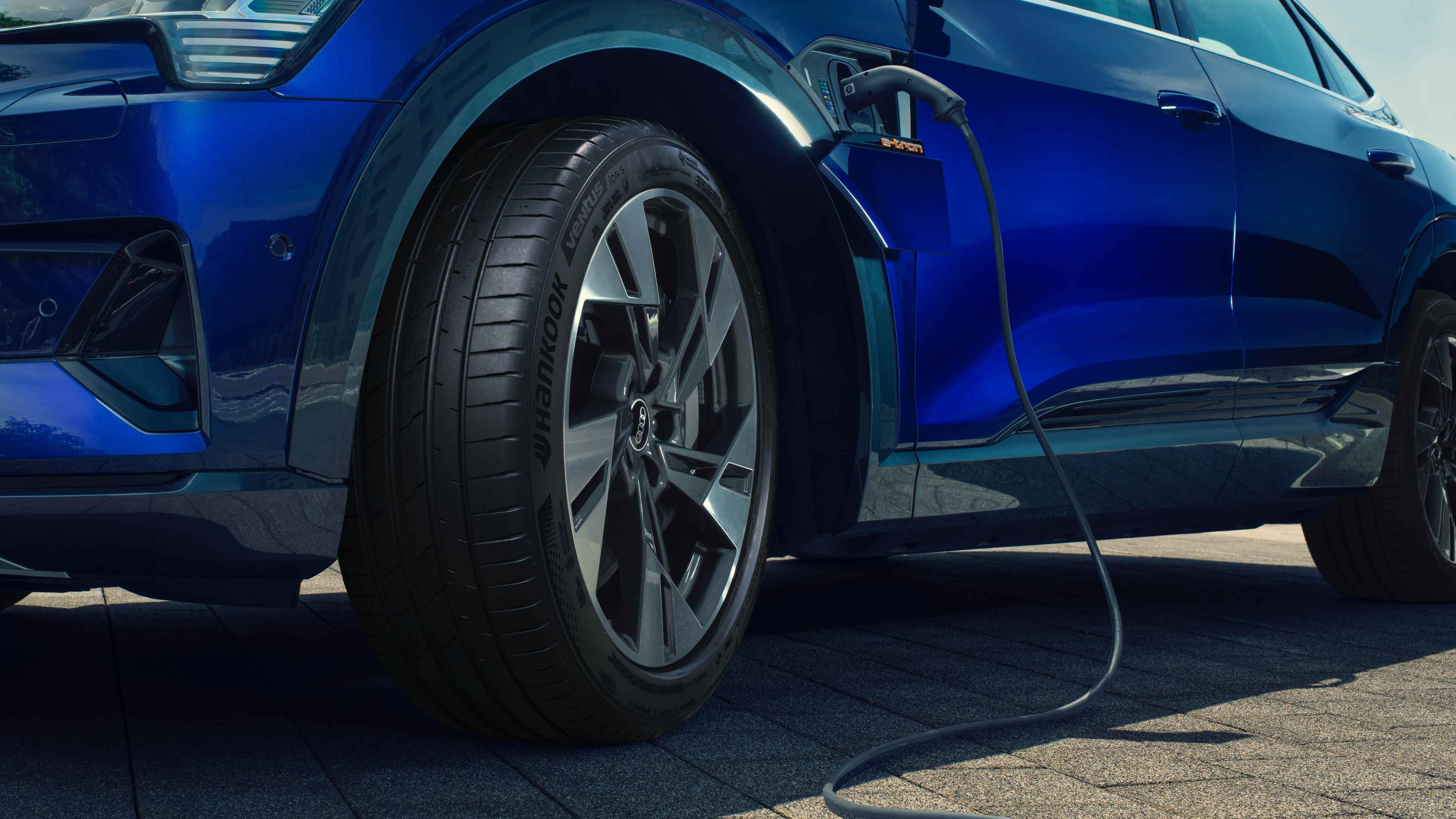 Hankook Tire Global Official site Driving Emotion