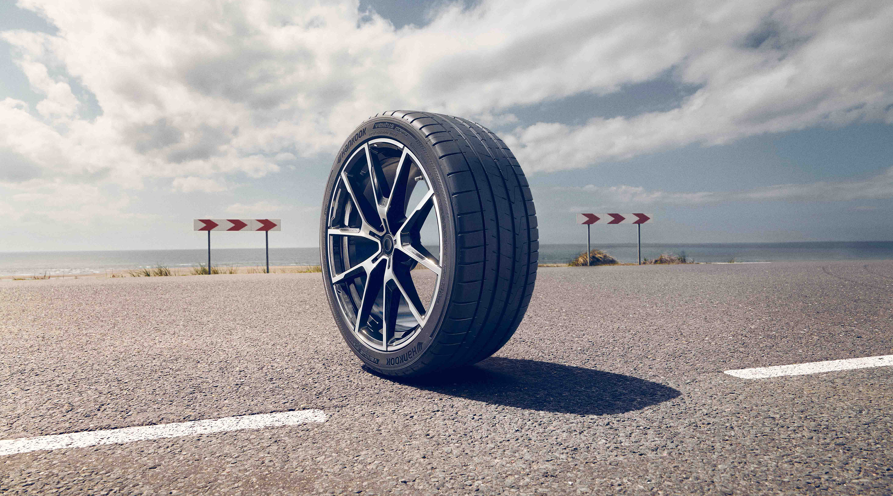 Hankook Tire & Technology-Tires-gallery-07