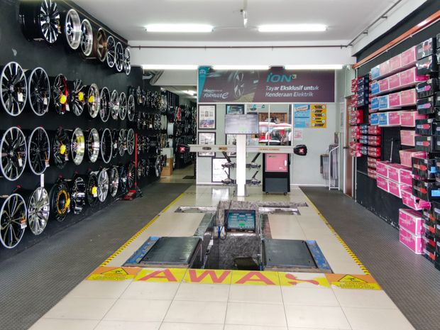Store Image 3